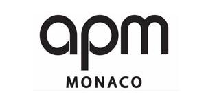 APM Monaco品牌于1982年由创办人Ariane Prette 女士建立，凭着她对珠宝创作的满腔热枕，使品牌于珠宝界获得青睐、深受爱戴。APM Monaco首饰富有现代风格并带着优雅的摩纳哥气息， 设计灵感源自摩纳哥以及南法惬意悠然的乐活态度，是个深受爱戴的时尚首饰品牌。APM Monaco现时拥有多于1350名合作伙伴、150间专门店遍布全球。